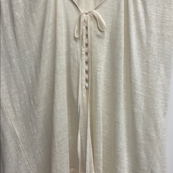 Too small - Picture 2 of 4